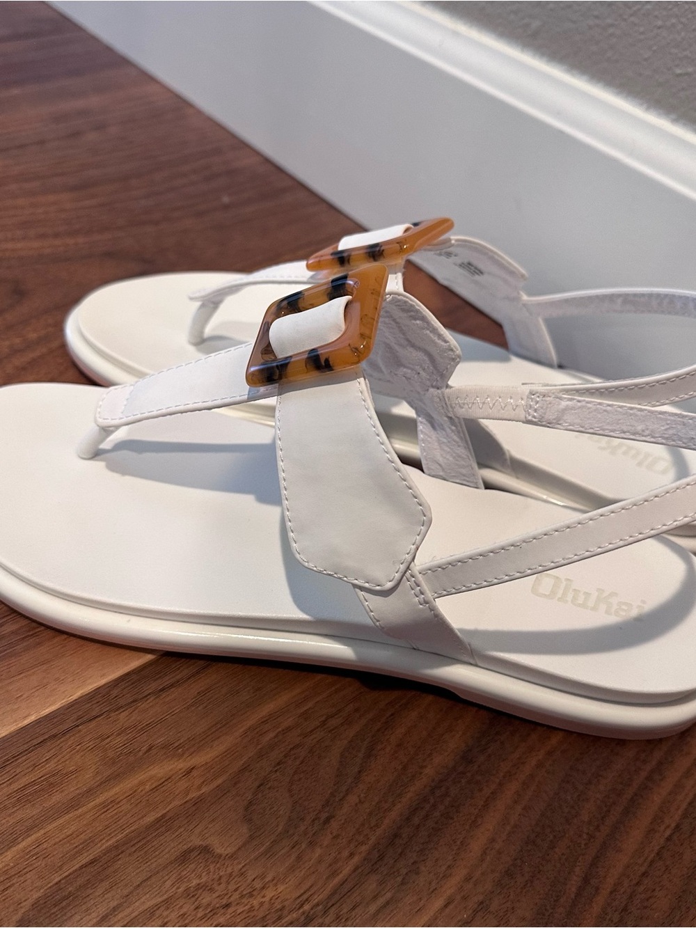 OluKai La'i T-Bar Comfort Sandals - Picture 3 of 9